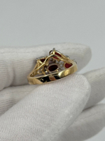 Кольцо с красными кристаллами