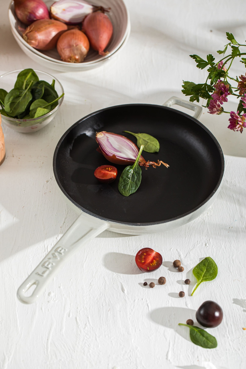 Сковорода LAVA 20см 770мл кремовая