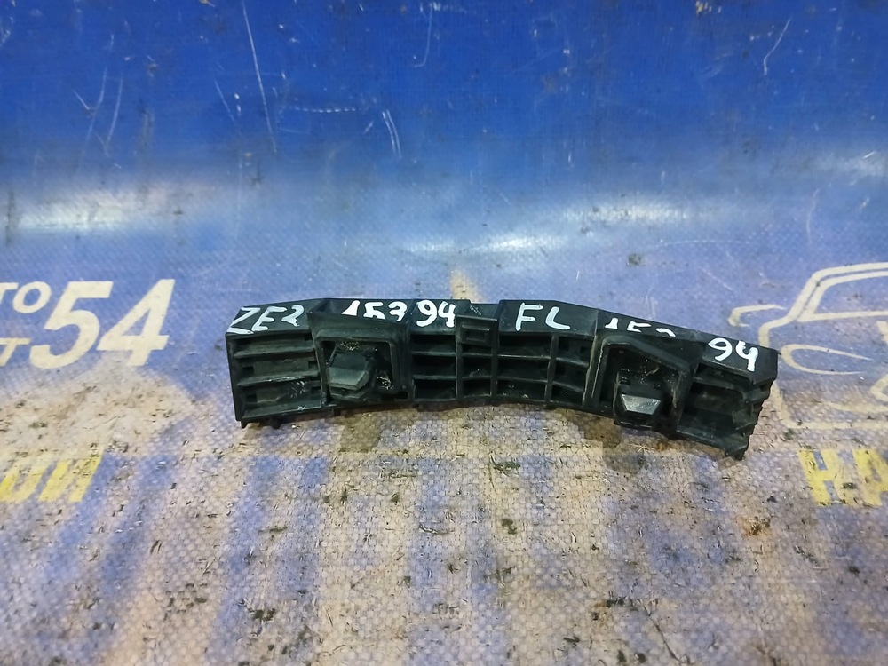 Крепление бампера переднее левое Honda INSIGHT 2009-2011