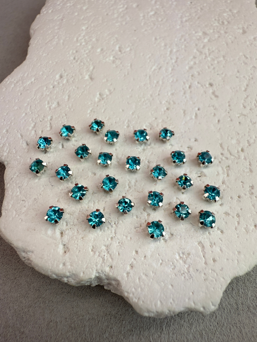 Шатоны 4 мм, Аквамарин в серебре, 25 шт