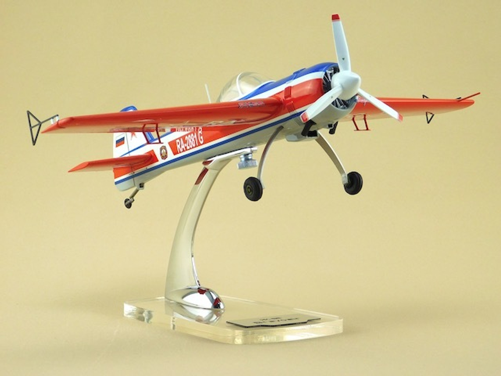 Модель самолета Як-55 (М1:30)