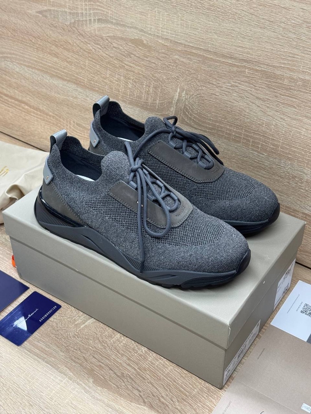 Кроссовки Santoni