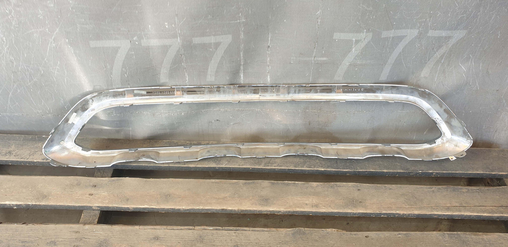 Молдинг переднего бампера Mercedes GLC (X253) 15-19 Б/У Оригинал A2538851625