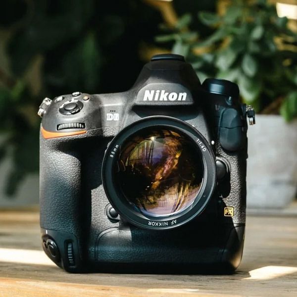 Новинка Nikon D6 - профессиональный стандарт