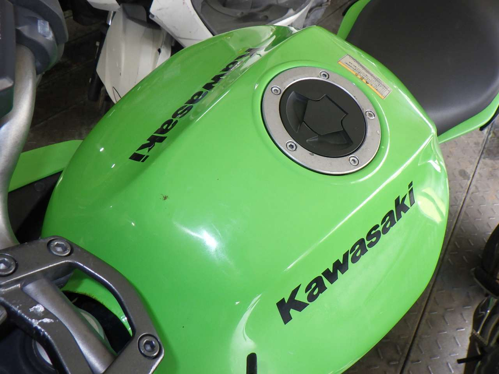 Kawasaki Ninja 400R 042605