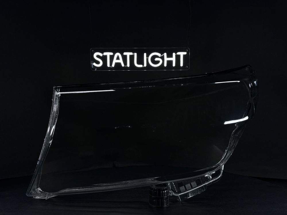 Левое стекло фары Toyota LC200 2012-2015