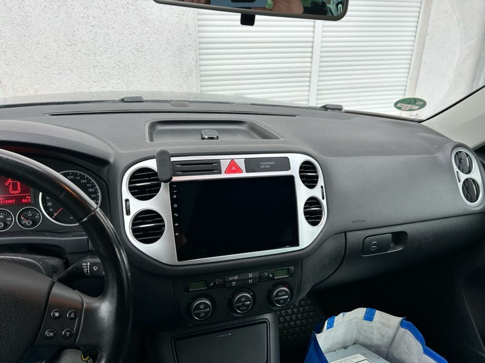 Магнитола для Volkswagen Tiguan 1 2007-2016, Golf Plus (рамка 9 серебро, любая кнопка) - Teyes SPRO+ Android 10, ТОП процессор, 4-32, SIM-слот