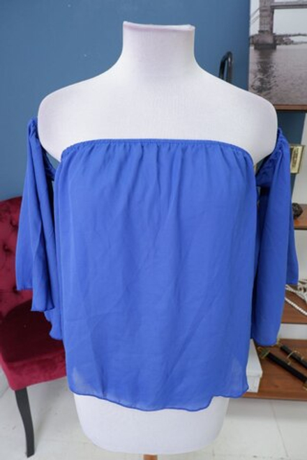 Блуза с открытыми плечами 44 размер