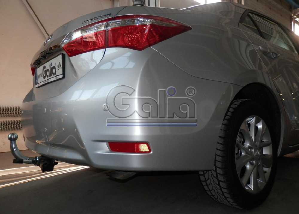 Оцинкованный фаркоп на Toyota Corolla седан E170 2013-2019 (без электрики), Galia T064C
