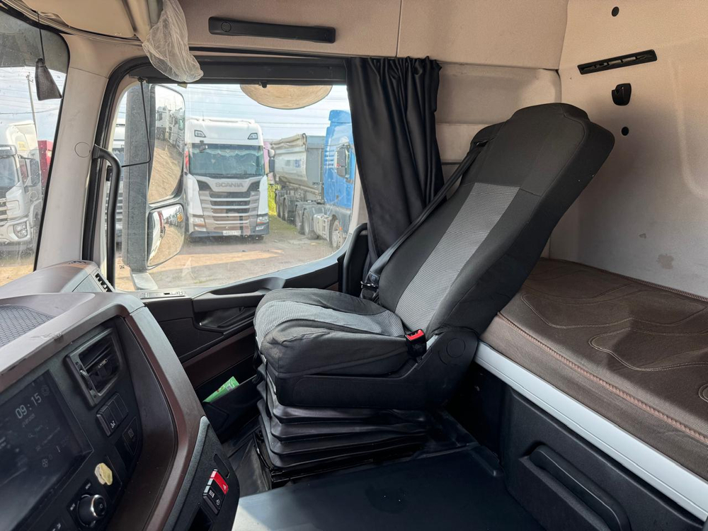 КамАЗ 54901 4x2 Седельный тягач 54901-94 (Дизельный, 11,9 л, 450 л.с., АТ)
