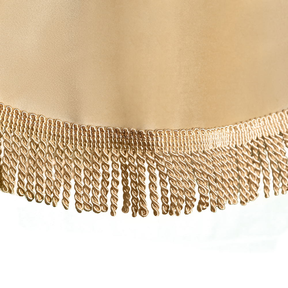 Шторы спального места с ламбрекеном и прихватами "Кисти" в кабину Volvo, Scania, MAN, DAF, Merc, Камаз, Sitrak, Shacman, Foton, FAW. Высота 1,5м, ширина одной стороны - 1,15м. Блэкаут, велюр. Бежевый цвет с бежевой бахромой и бежевыми кистями