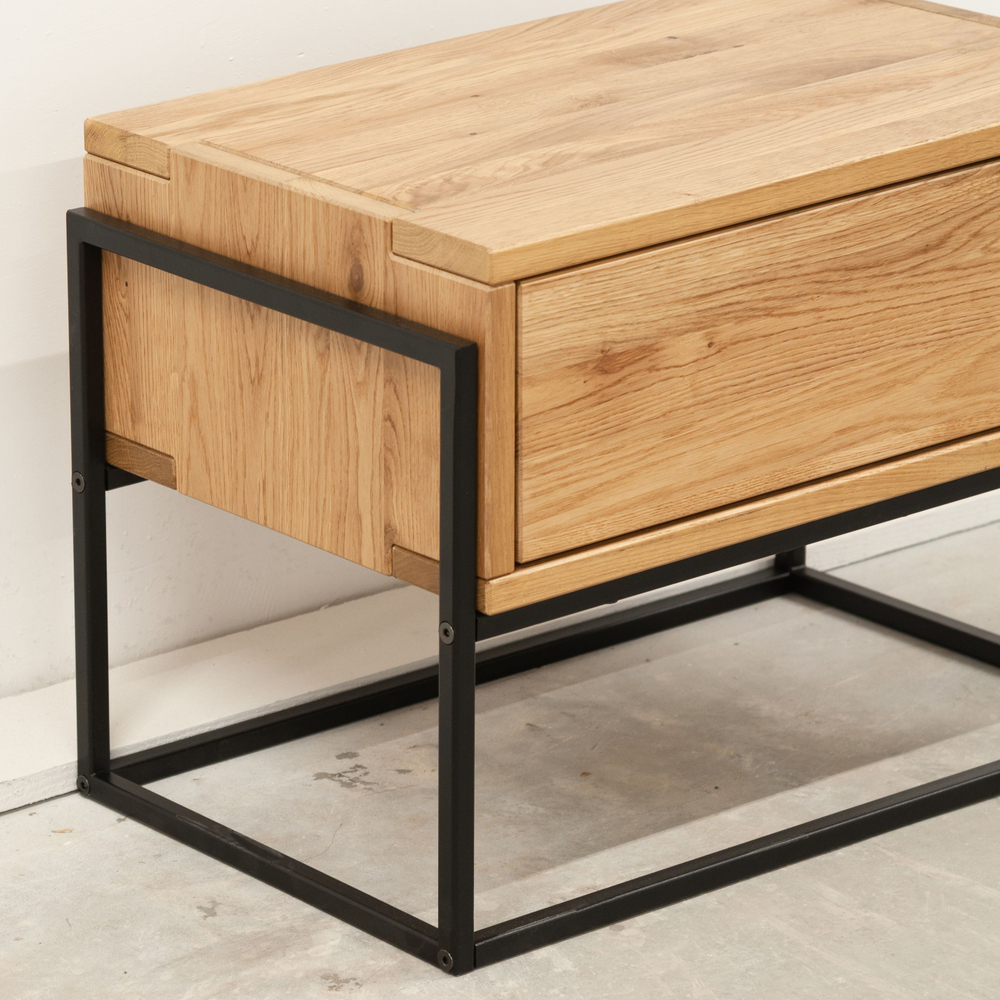 Тумба прикроватная G+K с ящиком на ножках из массива дикого дуба в стиле лофт