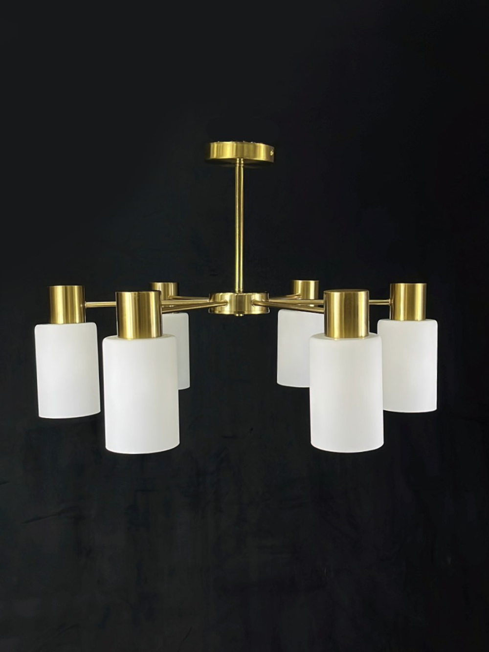 Люстра потолочная на штанге 82022-6 T+M, 6 ламп Е14, 240 Вт, до 15 кв м, латунь