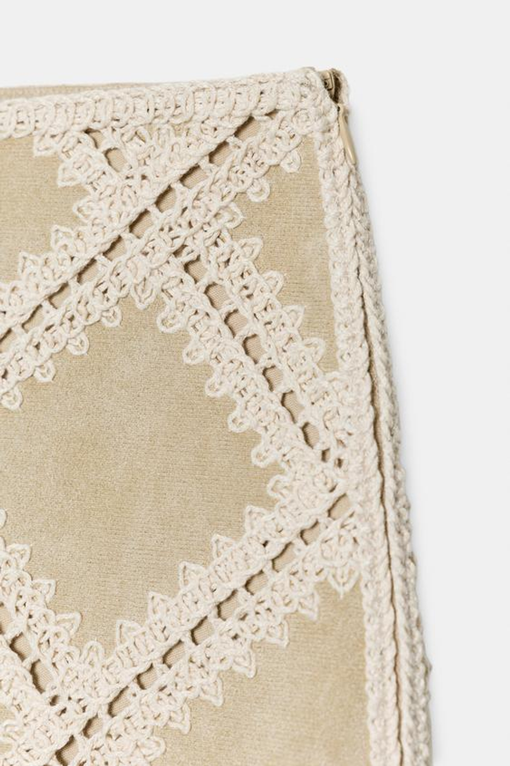 ZARA ЮБКА В СТИЛЕ ПЭЧВОРК КРОШЕ, ЭКРЮ