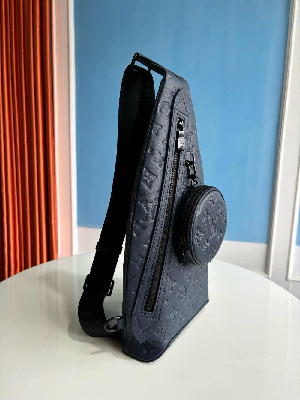 Avenue Slingbag