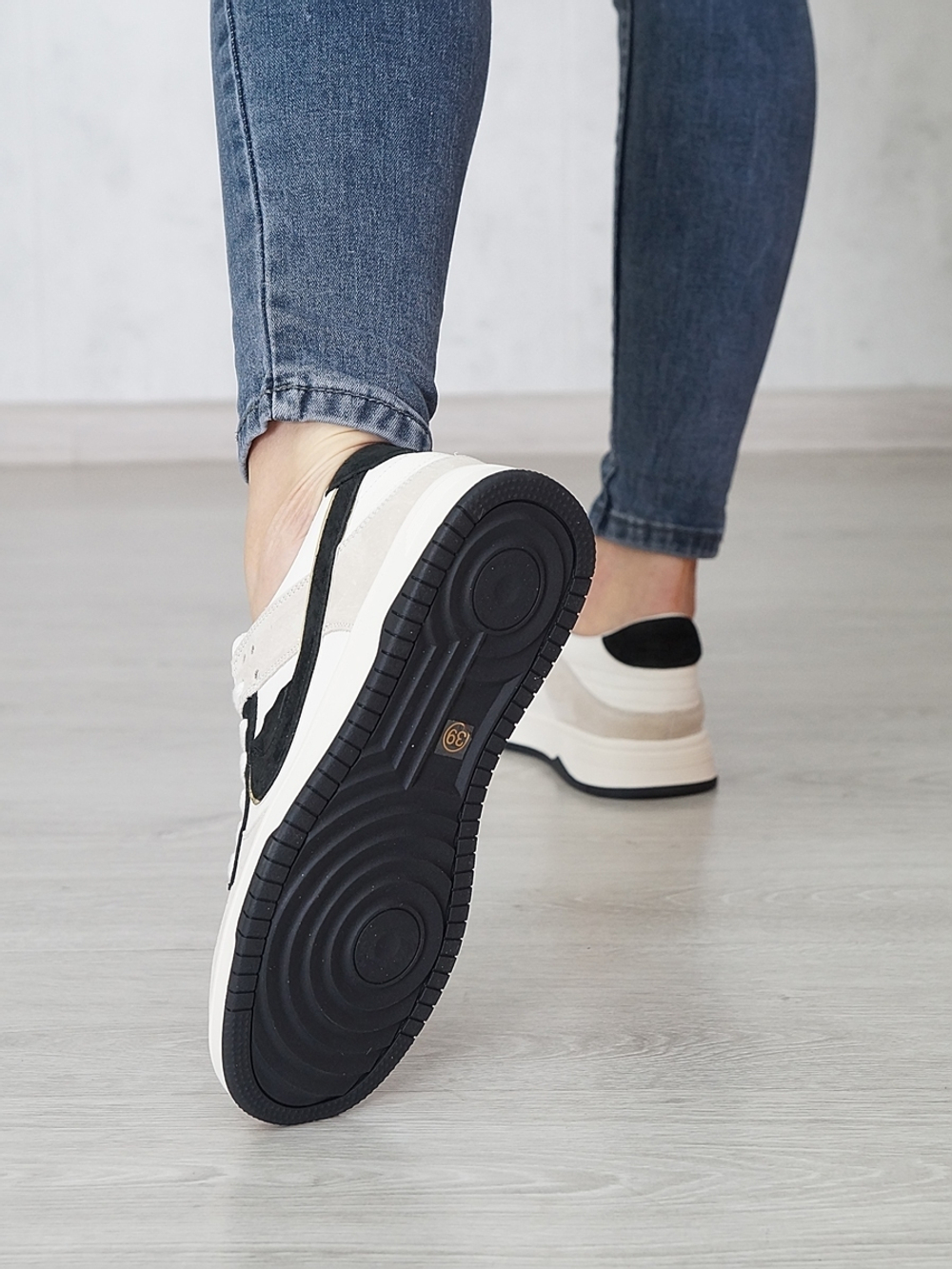 Кроссовки женские MALIN DEGELY 931-2