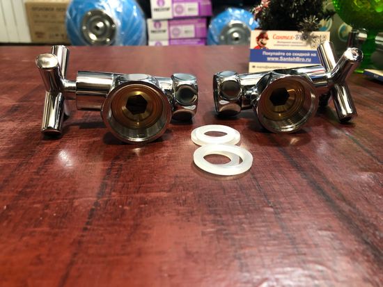 Кран для полотенцесушителя угловой 1х3/4" г/г крест Tim 2 шт