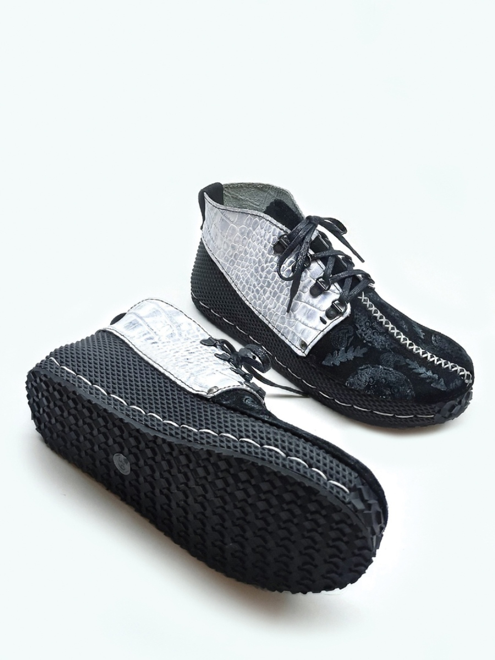 Ботинки кожаные "B&G"