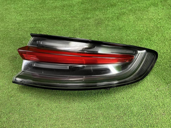 Фонарь правый внешний Porsche Macan 95b (18-нв)