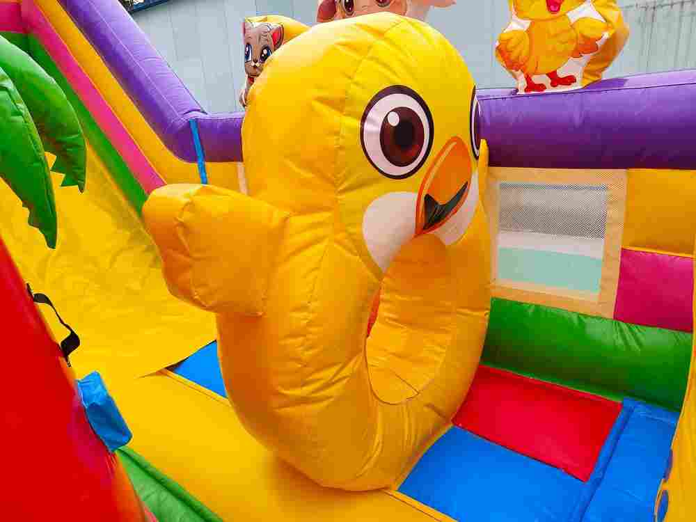 Коммерческий надувной батут «Весёлая компания 2»,  8*6*5 м