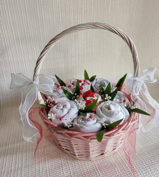 Körpə geyim səbəti