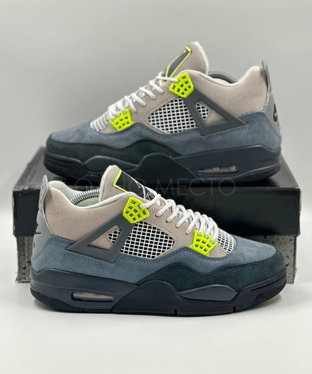 Nike Air Jordan 4 Retro