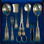 Комплект приборов для сервировки стола