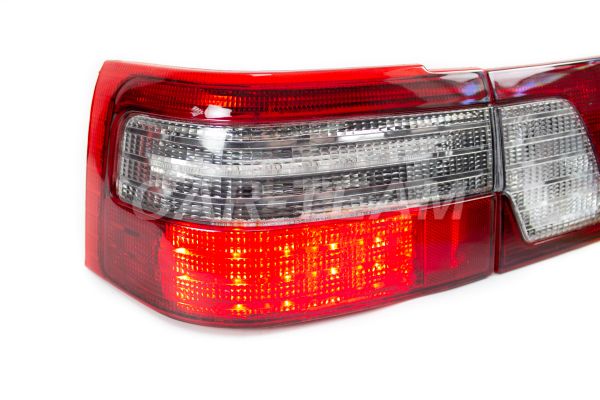 Задние фонари ВАЗ 2110 светодиодные клюшки в сборе с плавающим поворотниками Lexus, без тонировки (21100-3716010/11-20)