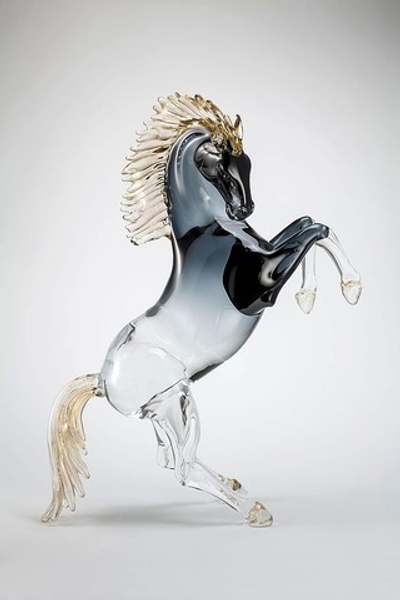 Конь гарцующий Гранде Нотте-Бореале