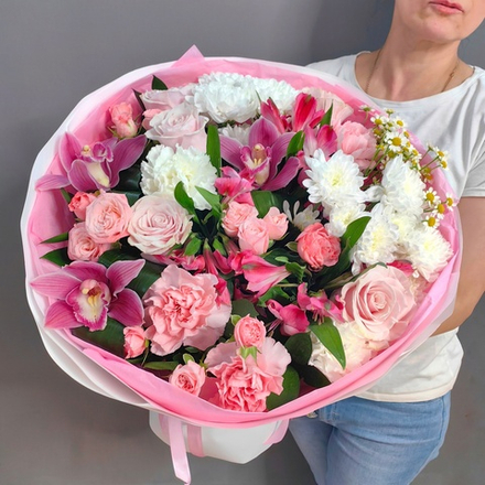 Авторский букет с орхидеями