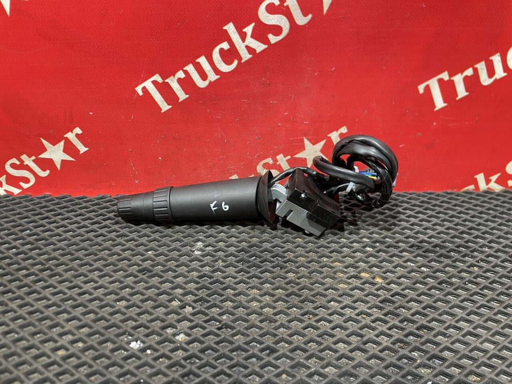 Переключатель подрулевой правый 2024г