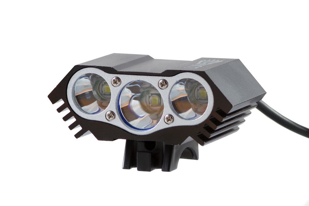 Фонарь передний Lumen 303-X, 3600 lumens, 3 Cree XML-T6 черный