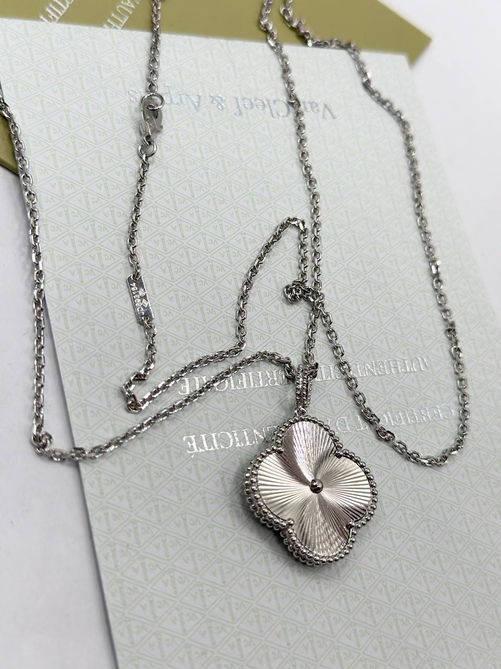 Кулон Van Cleef & Arpels