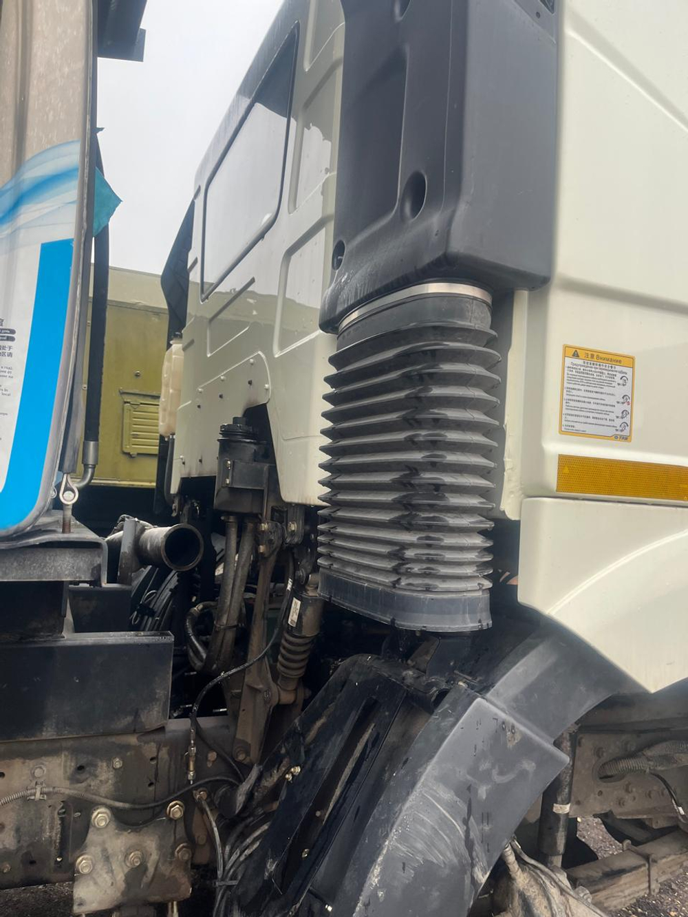 FAW J6 8x4 Самосвал 558983-01 (Дизельный, 11,1 л, 420 л.с., МТ)