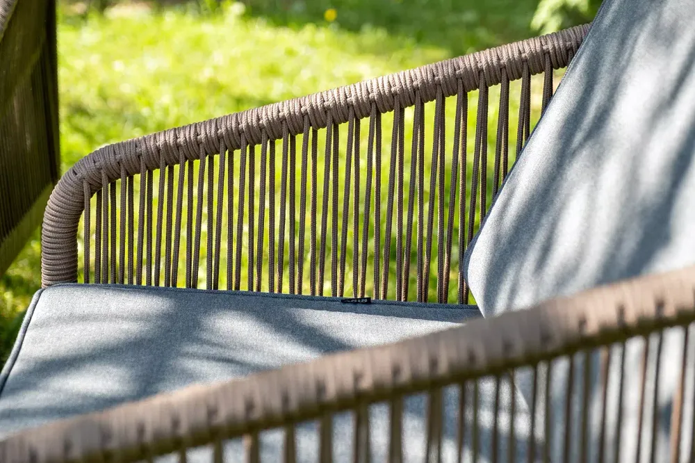 "Канны" лаунж-зона 4-местная из роупа со столом "Верона" (серый гранит), каркас алюминиевый коричневый, роуп коричневый