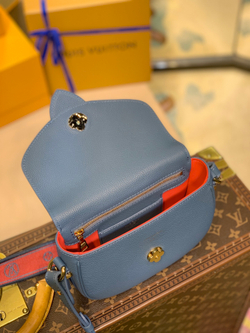 Louis Vuitton Pont 9 Soft PM