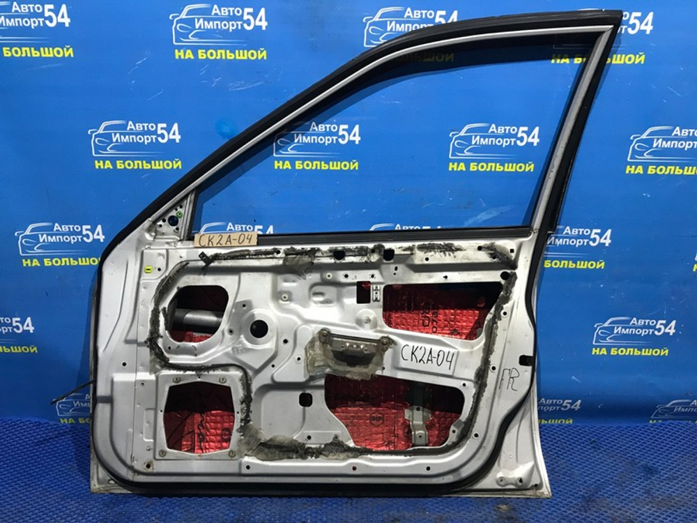 Дверь передняя правая MITSUBISHI LANCER 1998