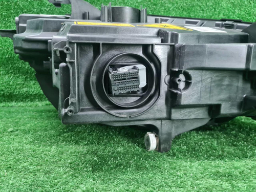 Фара левая BMW 8er G14 G15 G16 (2018-2022) Laser