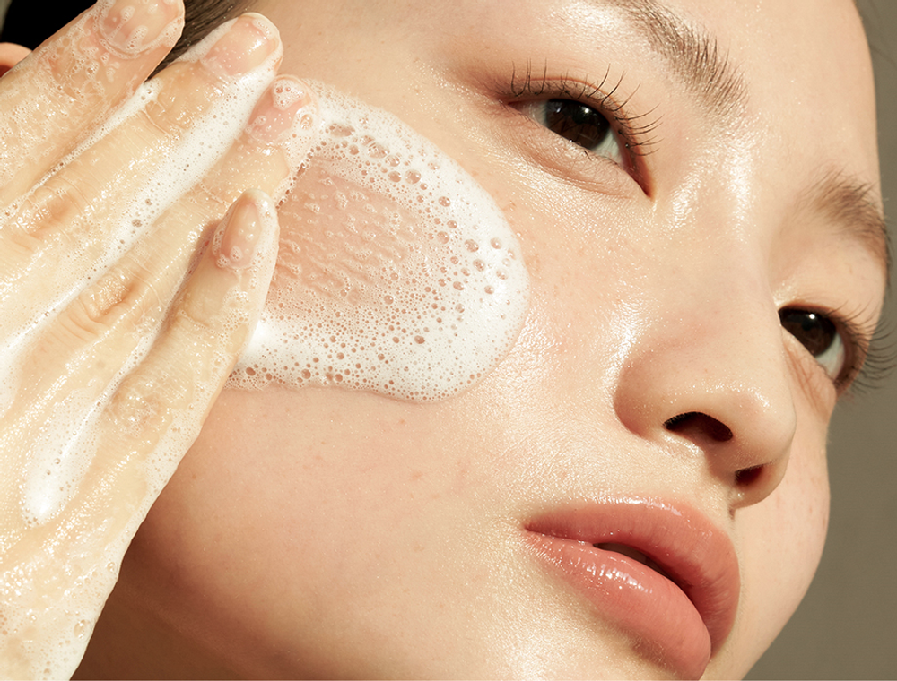 DEAR, KLAIRS Нежная пенка с кремово-сливочной текстурой Gentle Black Facial Cleansing Foam (20 мл)