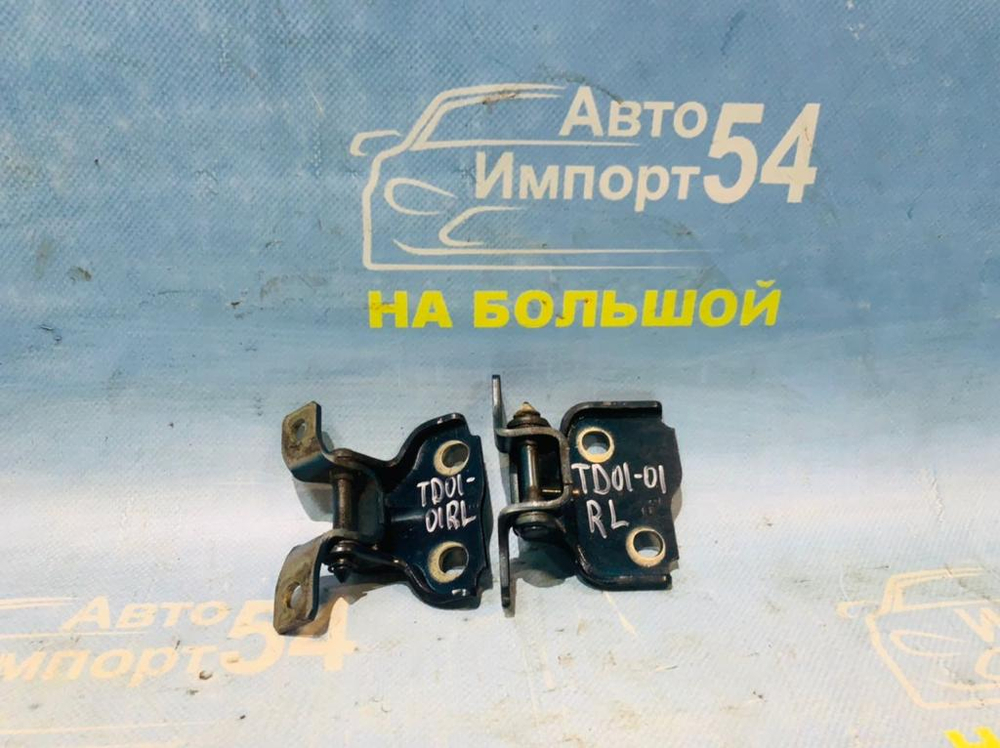 Петля двери задней левой SUZUKI ESCUDO 1996