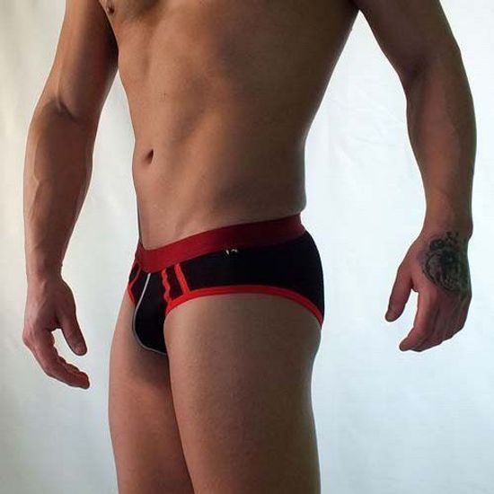 Мужские трусы брифы черные в сетку с красной резинкой Van Baam