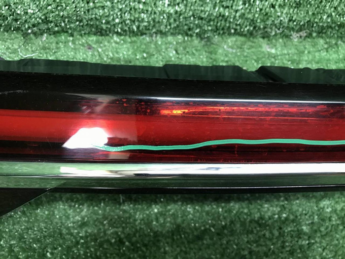 Фонарь крышки багажника Geely Monjaro (2021-н.в.)