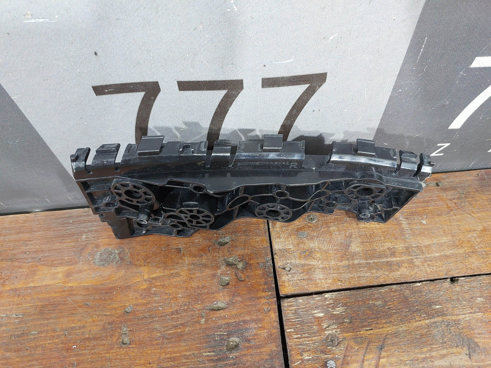 Кронштейн переднего бампера правый Haval Jolion 21-нв Б/У Оригинал 2803102XST01A