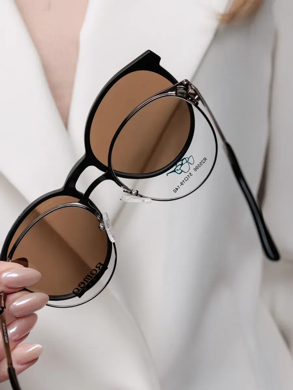 Оправа для очков с солнцезащитной накладкой 4в1