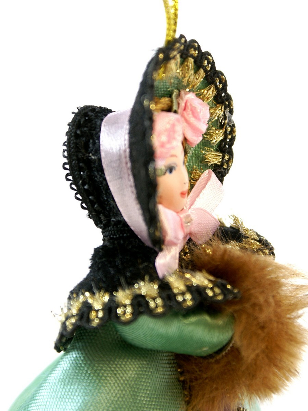 Кукла-подвеска Девушка пушкинской эпохи с муфтой