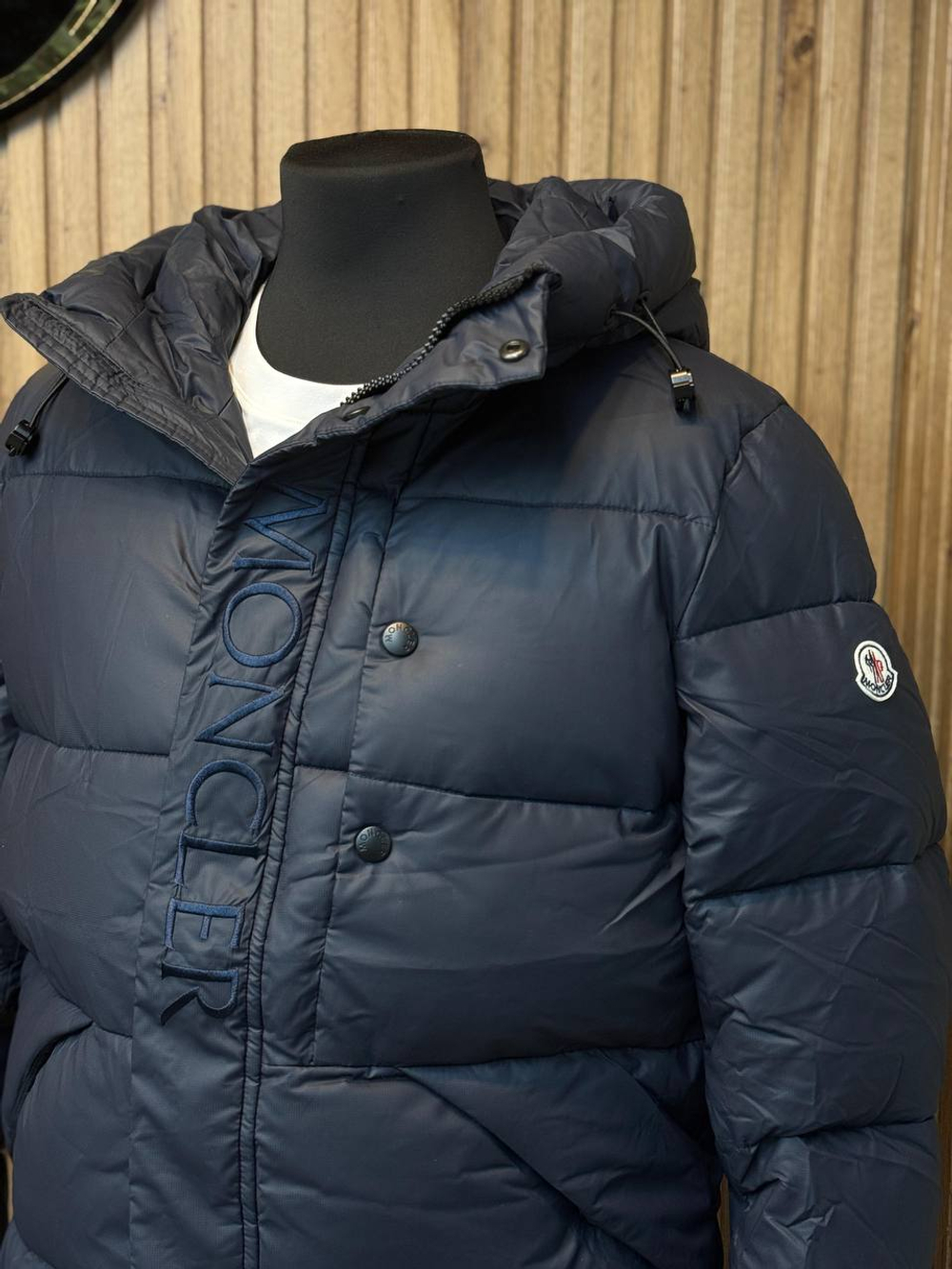 Пуховик Moncler