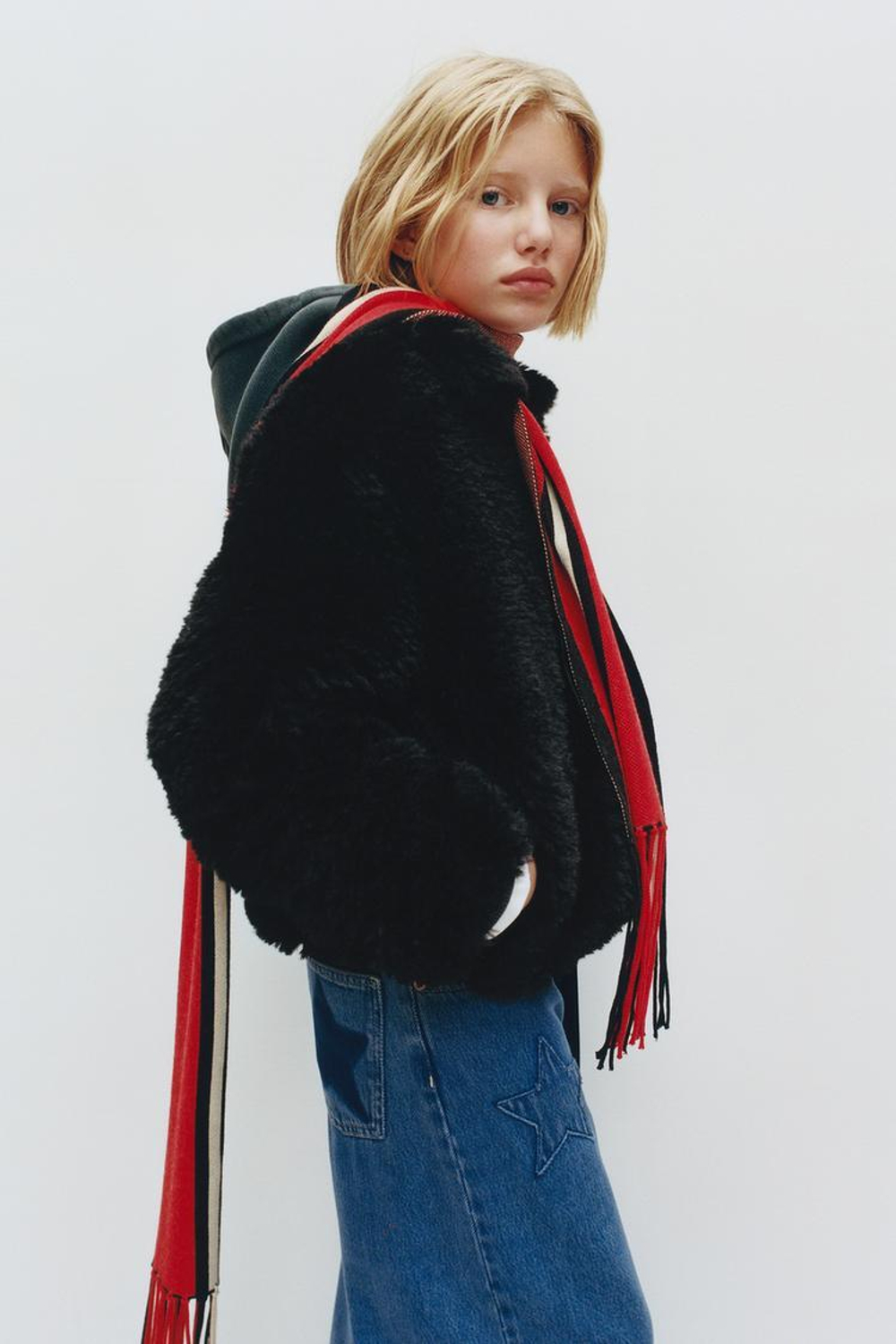 ZARA КУРТКА ИЗ ИСКУССТВЕННОГО МЕХА, ЧЕРНЫЙ