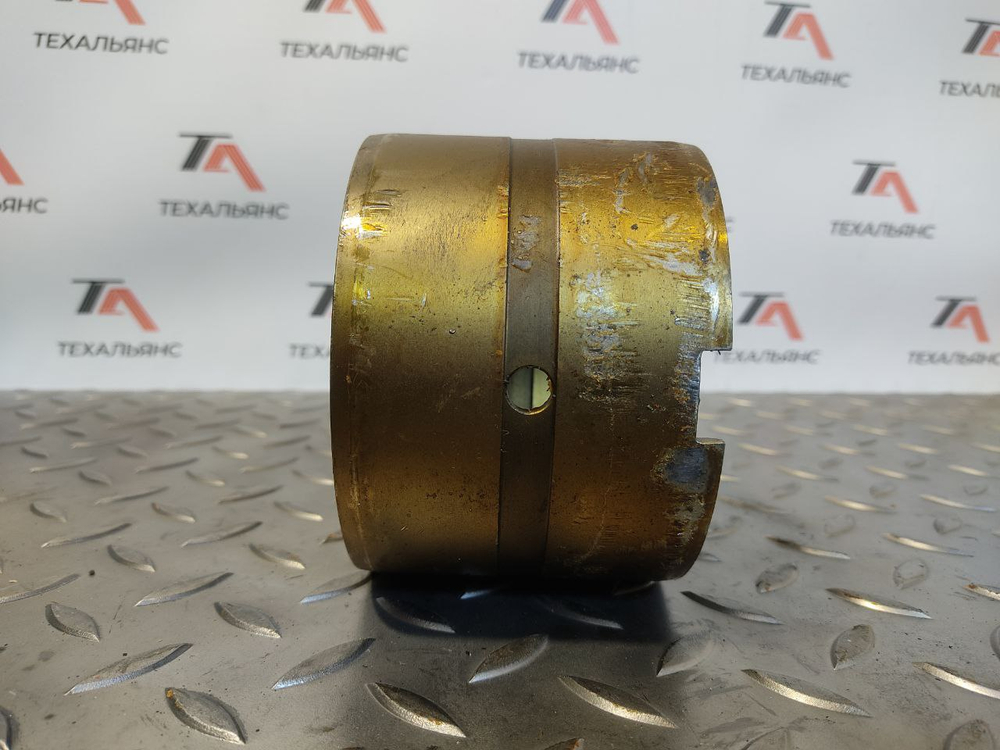 Втулка 195-61-41160