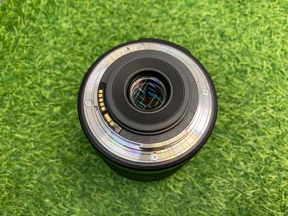 Canon EF-S 18-135mm 3.5-5.6 IS STM