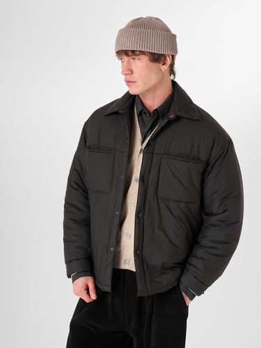 Черный пуховик-рубашка на кнопках